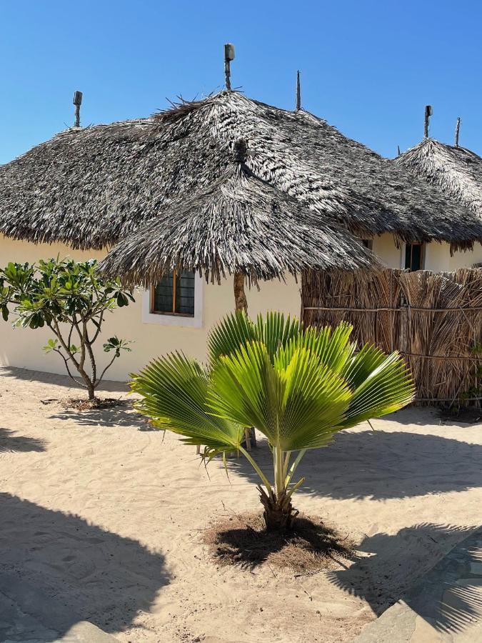 Mambrui Golden Beach Bar And Cottages Экстерьер фото