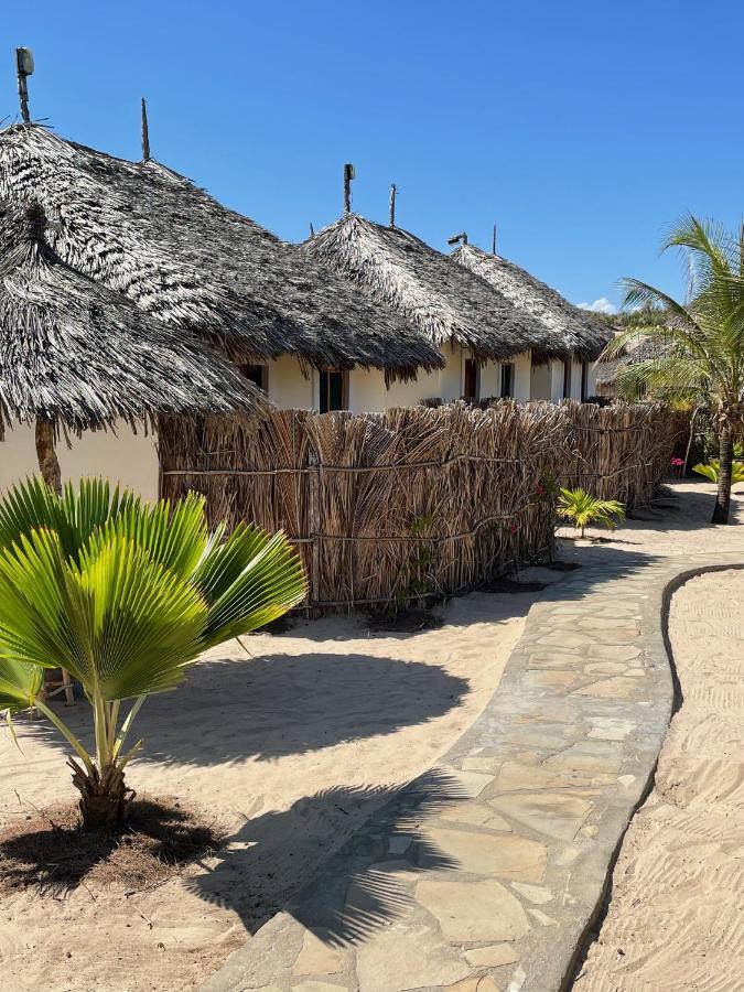 Mambrui Golden Beach Bar And Cottages Экстерьер фото