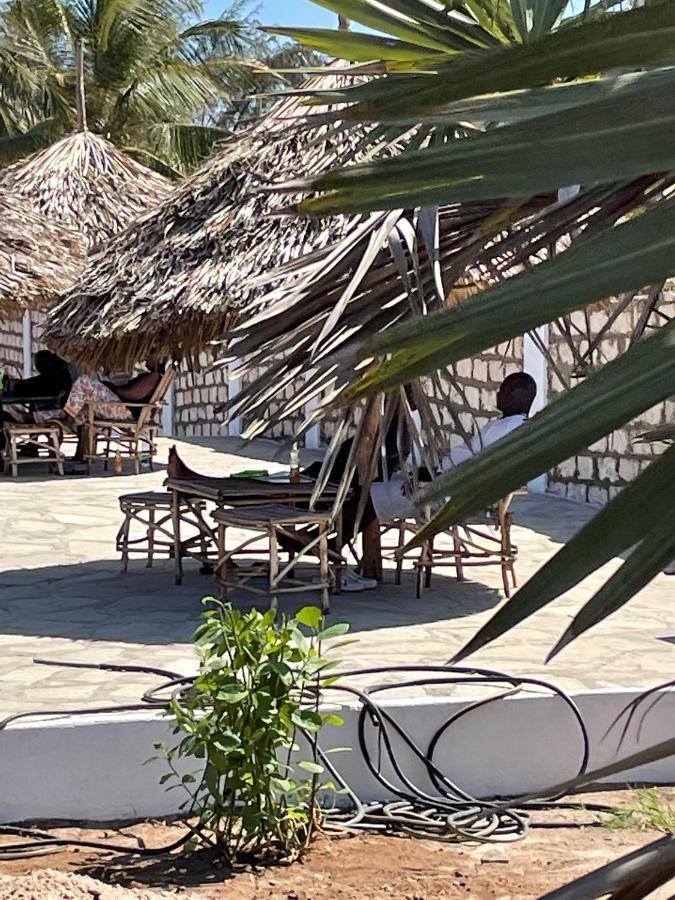 Mambrui Golden Beach Bar And Cottages Экстерьер фото