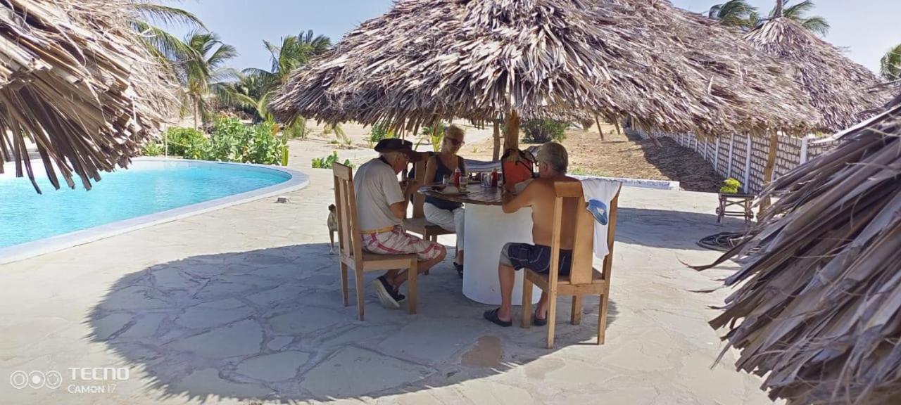 Mambrui Golden Beach Bar And Cottages Экстерьер фото