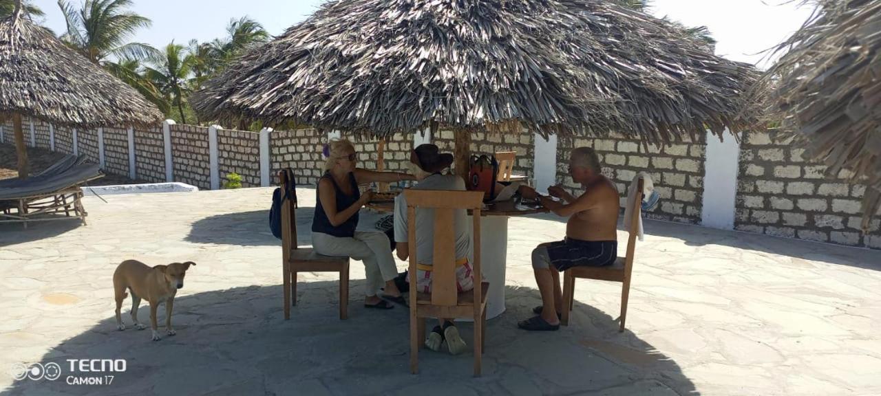 Mambrui Golden Beach Bar And Cottages Экстерьер фото