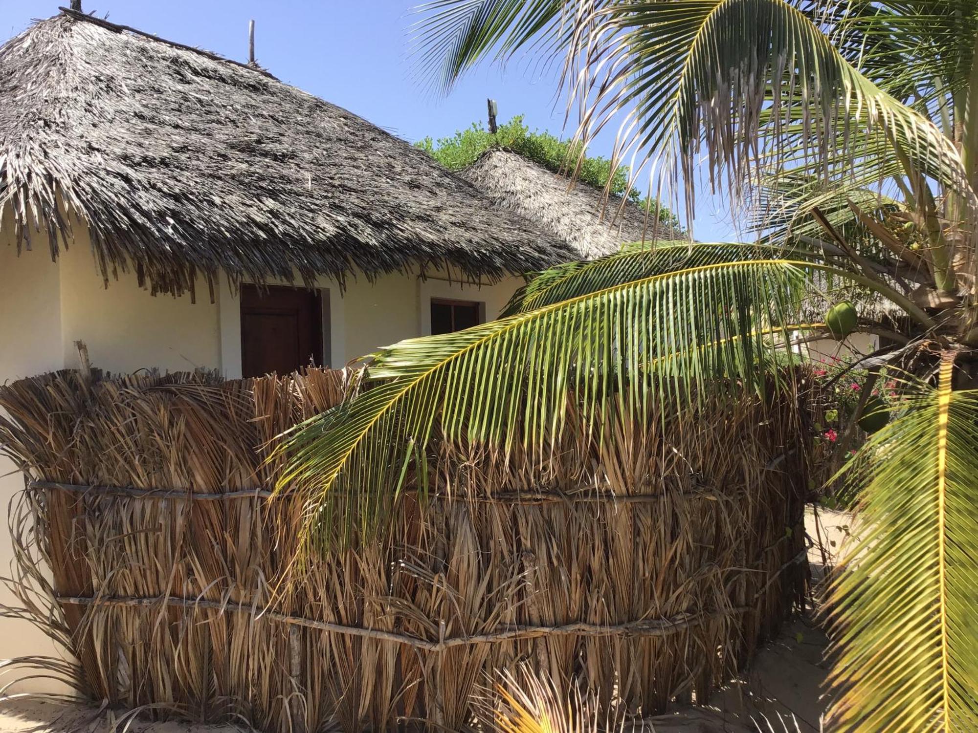 Mambrui Golden Beach Bar And Cottages Экстерьер фото